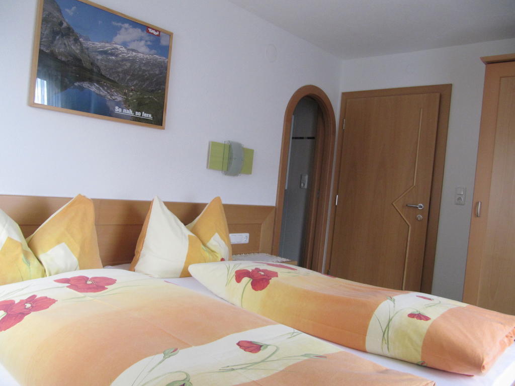 Gaestehaus Luxner Strass im Zillertal Kamer foto