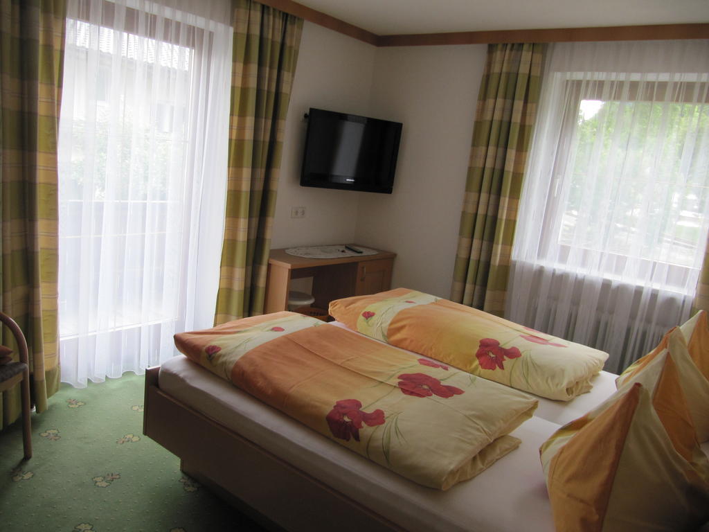 Gaestehaus Luxner Strass im Zillertal Kamer foto